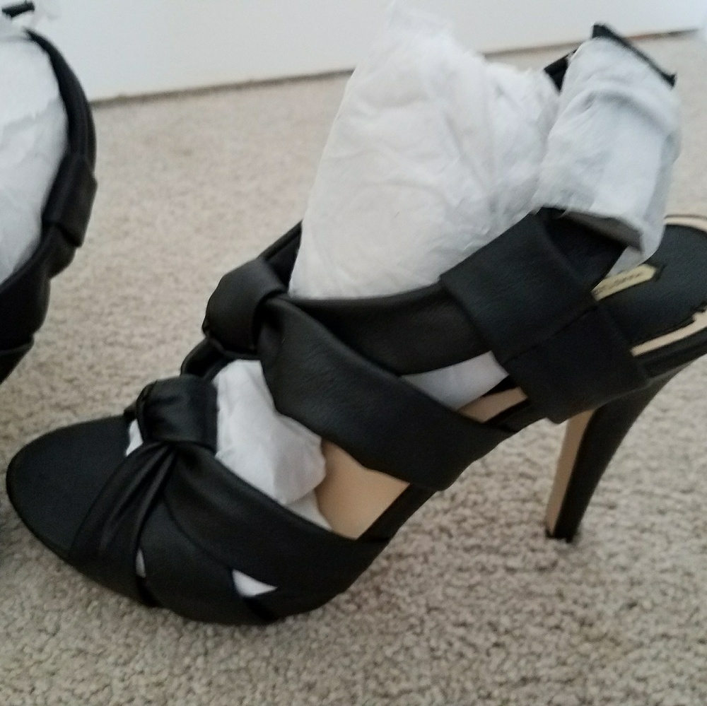 Max Studio Eva black leather strappy high heel